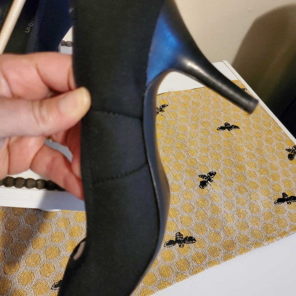 Calvin klein black heels. - Picture 9 of 12